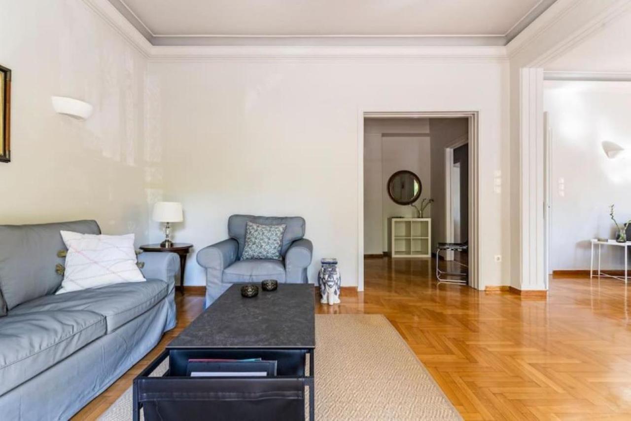 Spacious Renovated Flat In The Athens Riviera Екстериор снимка