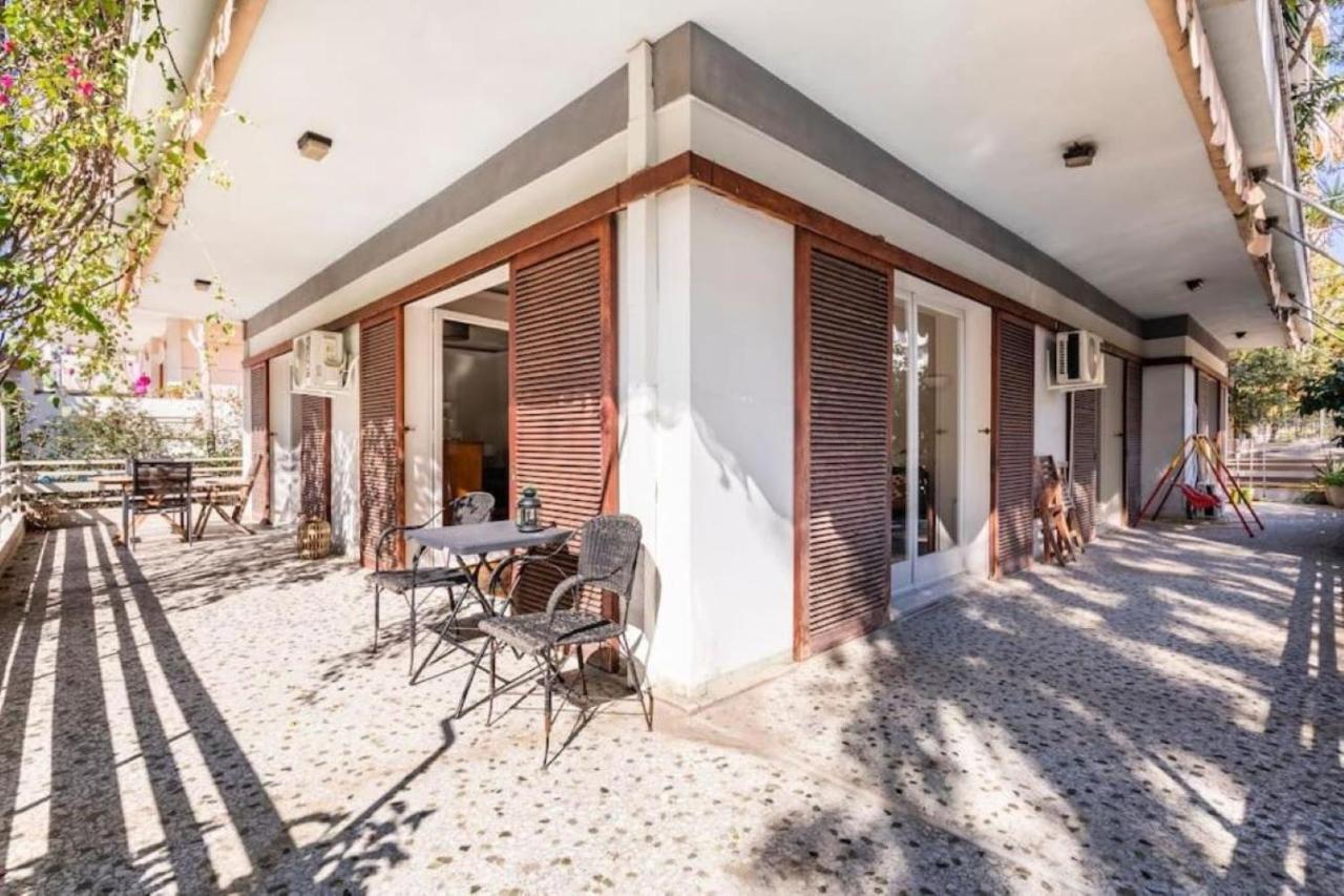Spacious Renovated Flat In The Athens Riviera Екстериор снимка